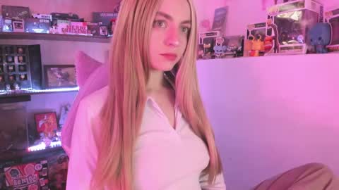 Snapshot of agathaa_ks_ chatting on January 14, 2025, 7:21 pm Camila 2 online show from January 14, 2025, 7:21 pm