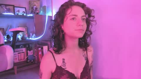 Snapshot of agathaa_ks_ chatting on January 22, 2025, 1:10 am Camila 2 online show from January 22, 2025, 1:10 am