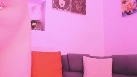 Snapshot of agathaa_ks_ chatting on February 16, 2025, 1:25 am Camila 2 online show from February 16, 2025, 1:25 am