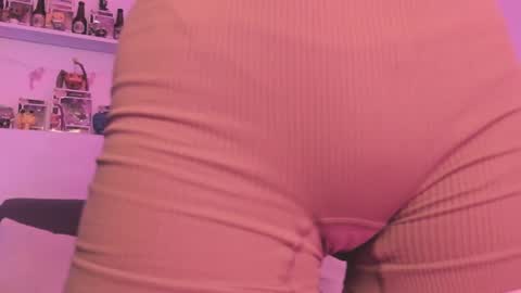 Snapshot of agathaa_ks_ chatting on March 1, 2025, 9:37 pm Camila 2 online show from March 1, 2025, 9:37 pm