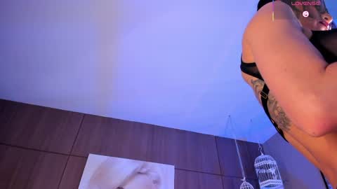    online show from April 10, 2026, 11:09 pm