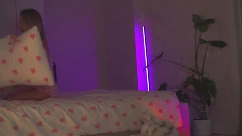 May online show from September 12, 2025, 5:13 pm