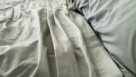 Annie online show from December 7, 2024, 7:32 pm