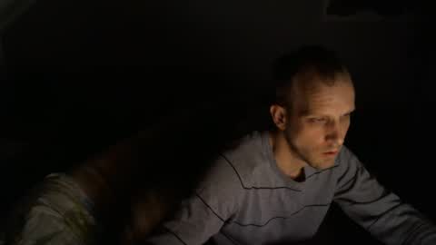 agin17 online show from February 9, 2025, 3:22 am