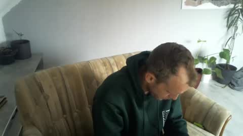 agin17 online show from February 27, 2025, 8:17 am