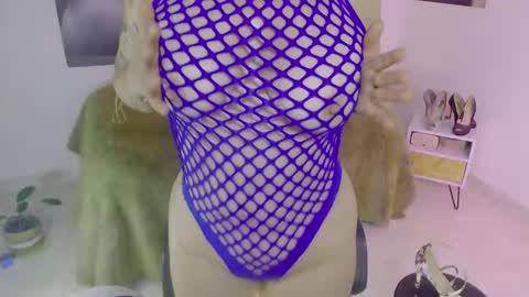 Snapshot of agnes_blackmore chatting on December 9, 2024, 6:12 am Lily online show from December 9, 2024, 6:12 am