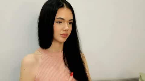 agness_leas online show from May 10, 2026, 7:19 pm