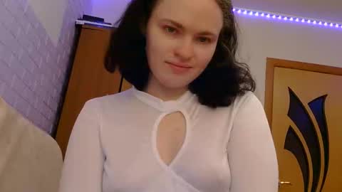 Agnettta online show from September 15, 2025, 5:51 am