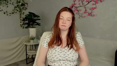 Snapshot of agnia_white chatting on November 19, 2025, 11:10 am Agnia White online show from November 19, 2025, 11:10 am