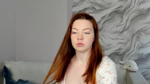 Agnia White online show from November 25, 2025, 10:59 am