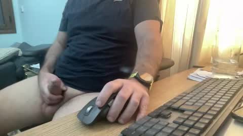 aguy2023 online show from January 15, 2026, 9:14 am