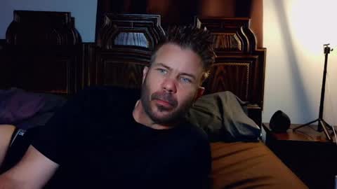 Blue Eyed Handsome Man online show from March 26, 2026, 12:39 am