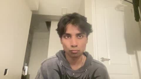 Snapshot of ahmedkhan632131 chatting on July 4, 2026, 2:40 am Dylan online show from July 4, 2026, 2:40 am