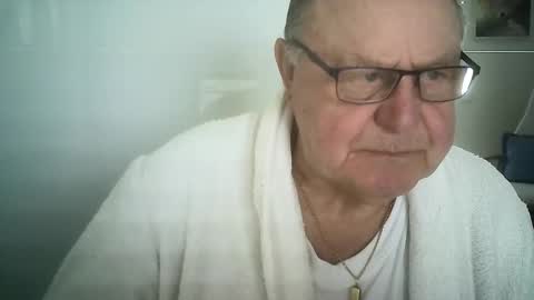 Snapshot of ahmole chatting on December 12, 2024, 1:39 pm Ole online show from December 12, 2024, 1:39 pm