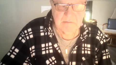 Snapshot of ahmole chatting on December 18, 2024, 10:40 am Ole online show from December 18, 2024, 10:40 am