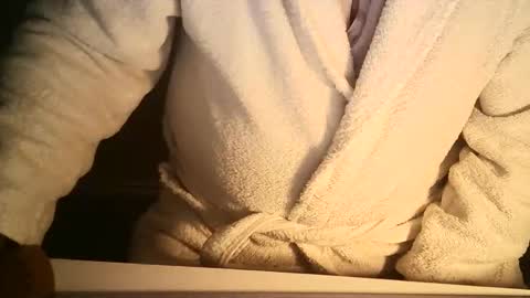 Snapshot of ahmole chatting on November 10, 2025, 1:48 am Ole online show from November 10, 2025, 1:48 am