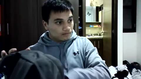 Snapshot of ahntony__69 chatting on December 5, 2024, 1:47 am ahntony 69 online show from December 5, 2024, 1:47 am