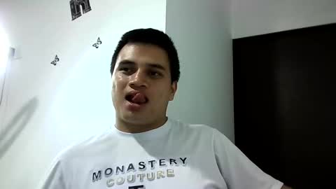 Snapshot of ahntony__69 chatting on January 20, 2025, 4:32 am ahntony 69 online show from January 20, 2025, 4:32 am