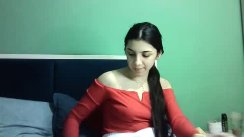 Snapshot of ahotkitty18 chatting on January 11, 2025, 4:25 pm Selena online show from January 11, 2025, 4:25 pm