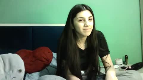 Snapshot of ahotkitty18 chatting on January 17, 2025, 4:15 pm Selena online show from January 17, 2025, 4:15 pm