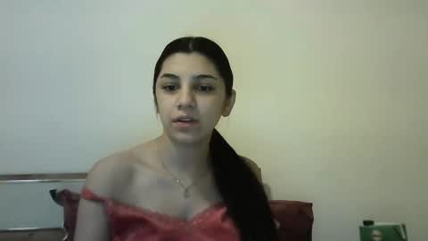 Snapshot of ahotkitty18 chatting on October 25, 2025, 5:48 am Selena online show from October 25, 2025, 5:48 am