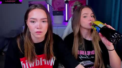 ai__girl online show from April 29, 2026, 7:01 am