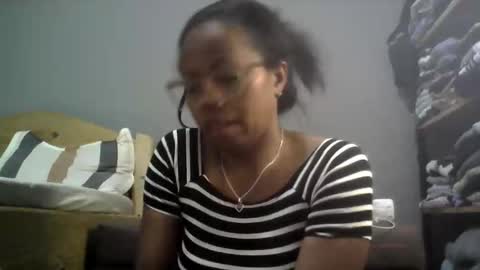 Snapshot of aicha_boobs chatting on October 10, 2025, 4:17 pm Aicha boobs online show from October 10, 2025, 4:17 pm