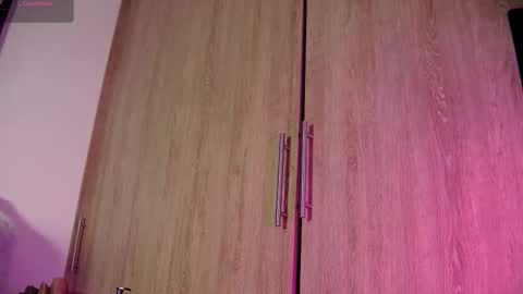 Aida  online show from November 4, 2025, 11:42 am