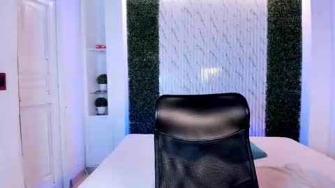 aidajoness online show from February 27, 2026, 11:43 am