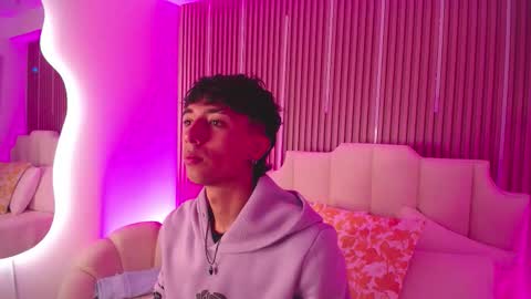 Snapshot of aiden_rivers_ chatting on March 2, 2026, 12:45 pm Aiden online show from March 2, 2026, 12:45 pm