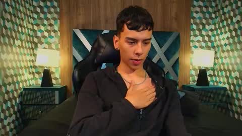 aiden_royce online show from November 6, 2025, 5:52 am