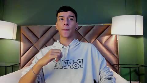 aiden_royce online show from November 10, 2025, 11:53 am