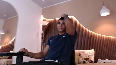 Aiden online show from October 10, 2025, 2:16 pm