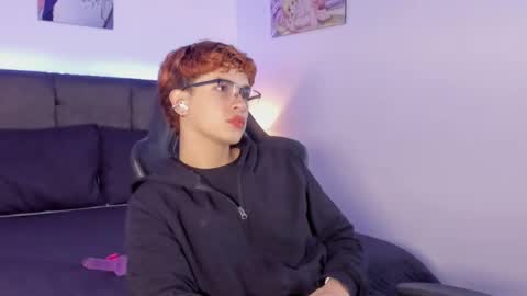 Aiden  online show from September 29, 2025, 12:10 pm