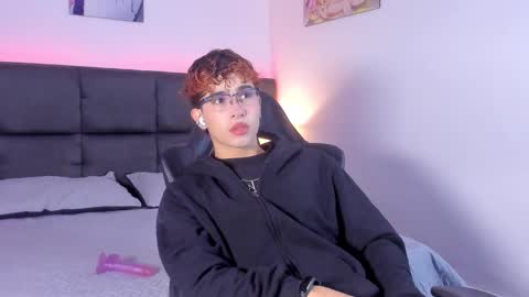 Aiden  online show from October 11, 2025, 12:04 pm