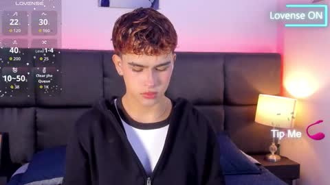 Aiden  online show from October 21, 2025, 12:06 pm