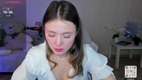 Lynn online show from April 15, 2026, 7:26 am