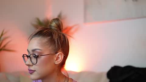  Aileen  online show from October 13, 2025, 6:41 pm