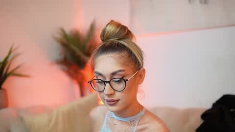  Aileen  online show from October 28, 2025, 7:38 pm