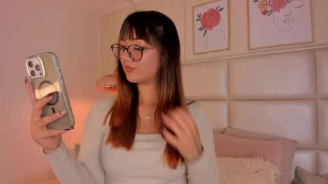 Aily Yozuko online show from November 27, 2025, 2:35 am