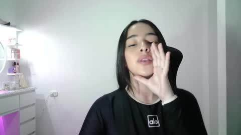 Snapshot of aineangeel chatting on November 13, 2025, 11:47 pm AINE online show from November 13, 2025, 11:47 pm