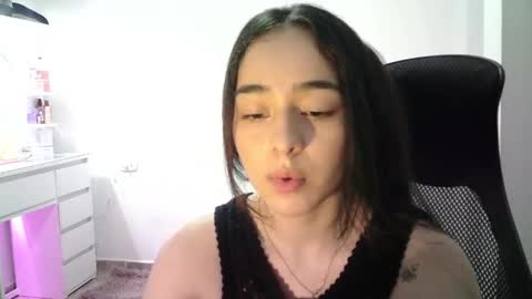 Snapshot of aineangeel chatting on November 21, 2025, 12:21 am AINE online show from November 21, 2025, 12:21 am