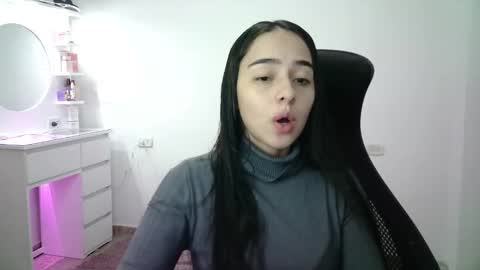 Snapshot of aineangeel chatting on December 16, 2025, 12:26 am AINE online show from December 16, 2025, 12:26 am