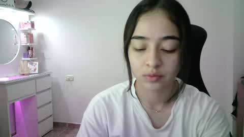 Snapshot of aineangeel chatting on February 3, 2026, 1:27 pm AINE online show from February 3, 2026, 1:27 pm