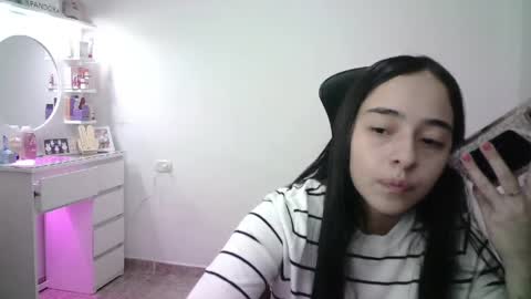 Snapshot of aineangeel chatting on April 10, 2026, 1:00 am AINE online show from April 10, 2026, 1:00 am