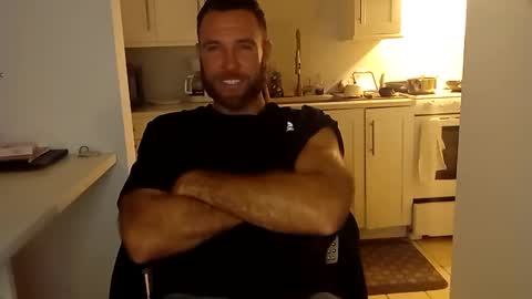 Snapshot of airlifted chatting on December 15, 2024, 1:02 am Mikea online show from December 15, 2024, 1:02 am