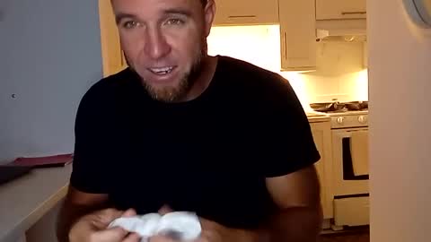 Snapshot of airlifted chatting on December 19, 2024, 8:56 am Mikea online show from December 19, 2024, 8:56 am