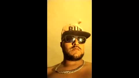 Snapshot of airoon91 chatting on October 10, 2025, 11:20 am airoon91 online show from October 10, 2025, 11:20 am