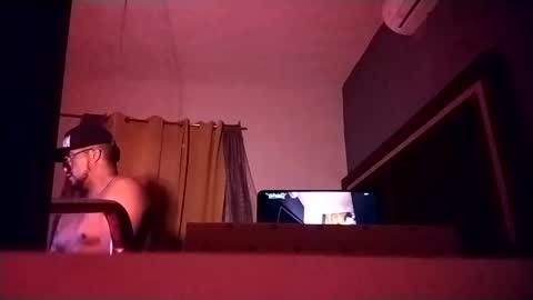 Snapshot of airoon91 chatting on October 27, 2025, 10:19 am airoon91 online show from October 27, 2025, 10:19 am