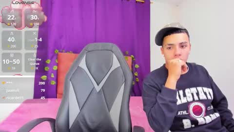 aisha_berry online show from October 6, 2025, 2:53 am